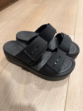 CROCS Black Brooklyn Platform Slide Sandals